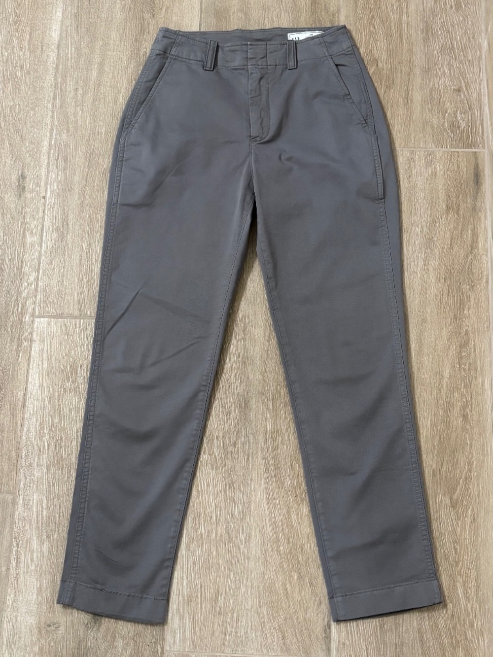 Gap Women's Downtown Khaki Pants Dark Gray 00